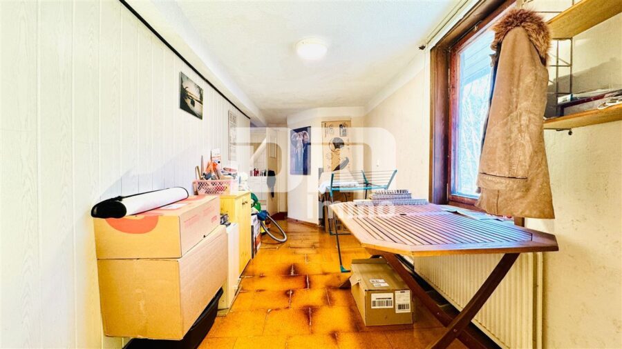 Charmantes Raumwunder in Birkenfelde: Historisches Fachwerk trifft auf solide Moderne - OG Flur / Diele